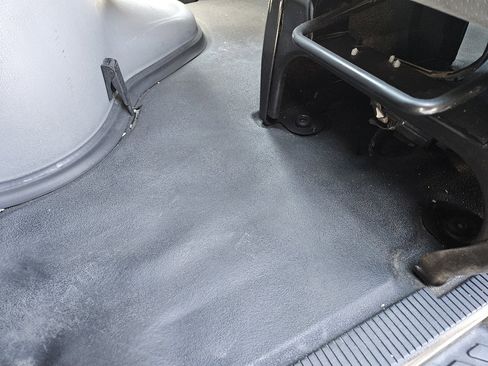 Used 2013 Ford E-150 and Econoline 150 image 12