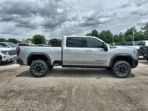 New 2026 GMC Sierra 2500 AT4X w/ LPO, Black Badging Package AWD/4WD image 10