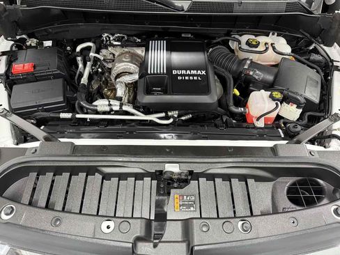 Used 2022 Chevrolet Silverado 1500 LTZ image 32