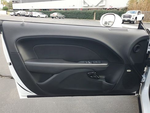 Used 2018 Dodge Challenger SXT Plus image 13