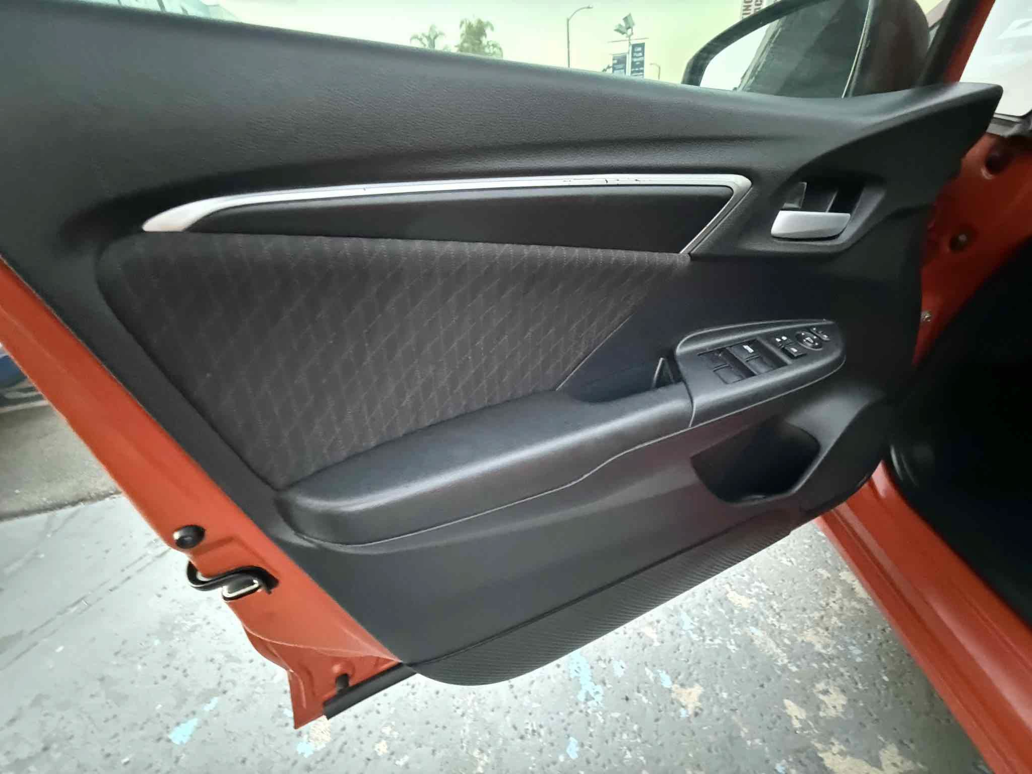 Used 2018 Honda Fit Sport image 69
