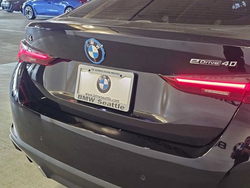 Used 2023 BMW i4 eDrive40 w/ Premium Package RWD image 7