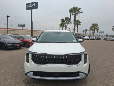 New 2026 Kia Carnival EX FWD image 2