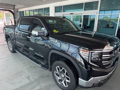Used 2024 GMC Sierra 1500 SLT w/ SLT Premium Plus Package AWD/4WD image 5