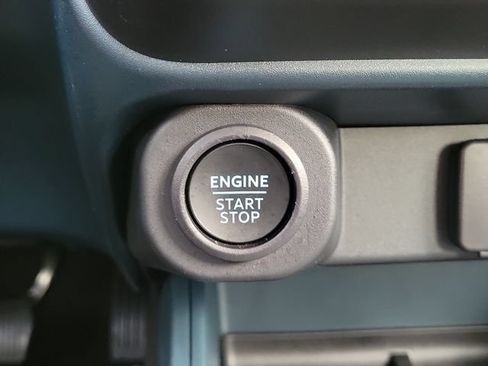 Certified 2025 Ford Maverick Lobo AWD/4WD image 31