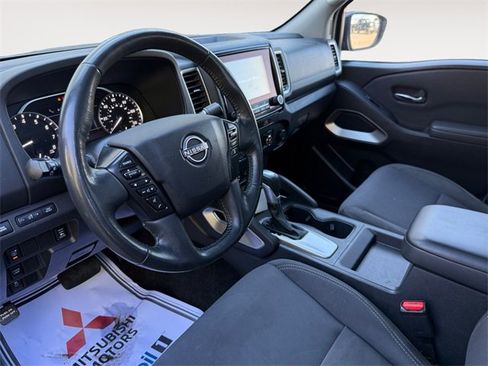 Used 2022 Nissan Frontier SV image 14