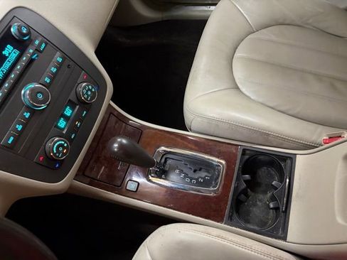 Used 2007 Buick Lucerne CXL image 28
