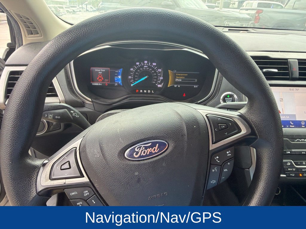 Used 2020 Ford Fusion SE FWD image 3
