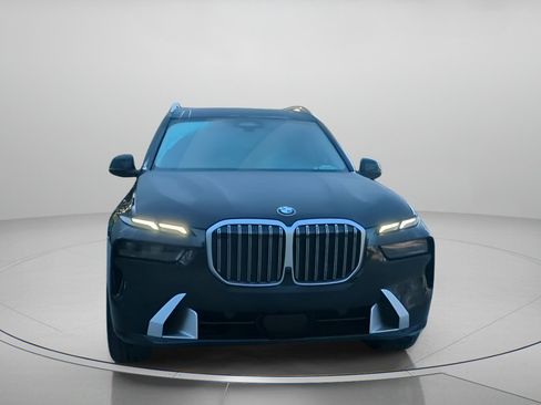 Used 2025 BMW X7 xDrive40i w/ Premium Package AWD/4WD image 7
