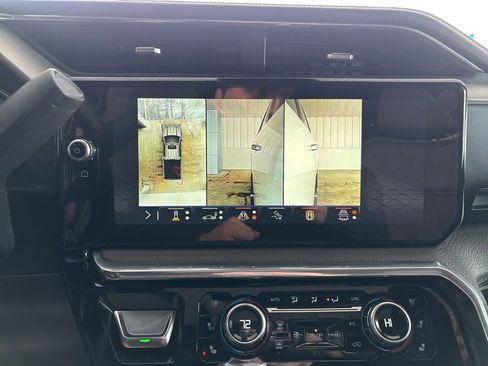 Used 2025 GMC Sierra 2500 Denali w/ Technology Package image 24