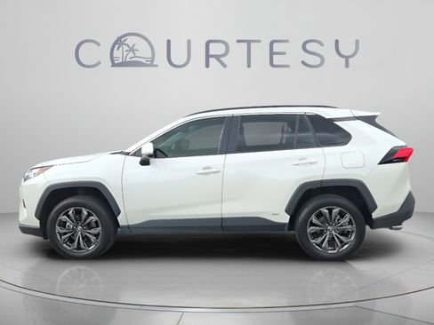 Certified 2022 Toyota RAV4 XLE Premium AWD/4WD image 2