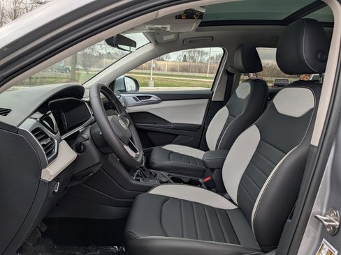 New 2026 Volkswagen Taos SEL AWD/4WD image 5