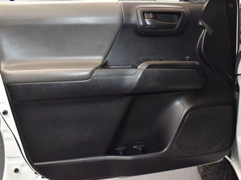 Used 2020 Toyota Tacoma SR w/ SR Convenience Package image 16