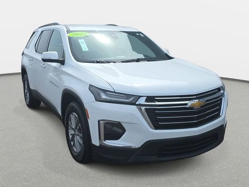 Used 2023 Chevrolet Traverse LT FWD image 3
