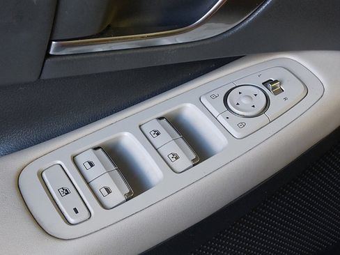 Used 2023 Hyundai Sonata SEL w/ Preferred Accessory Package image 27