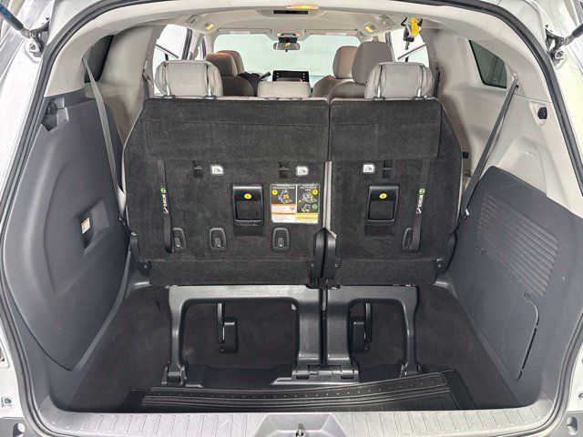 Used 2022 Toyota Sienna LE AWD/4WD image 27
