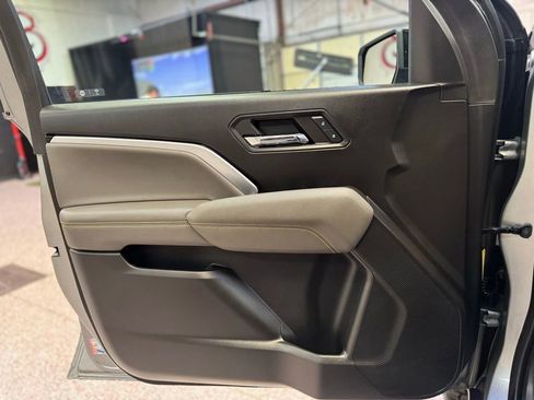 Used 2024 Chevrolet Colorado ZR2 w/ Technology Package image 27