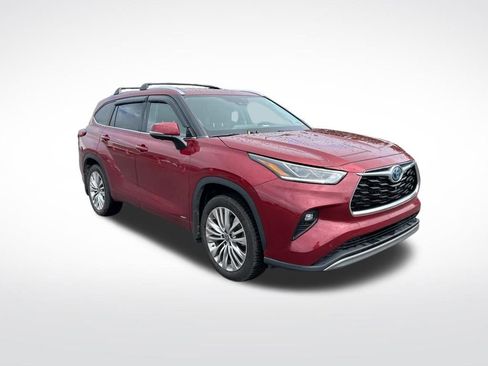 Used 2023 Toyota Highlander Platinum AWD/4WD image 2