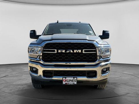 Used 2024 RAM 3500 Big Horn AWD/4WD image 4