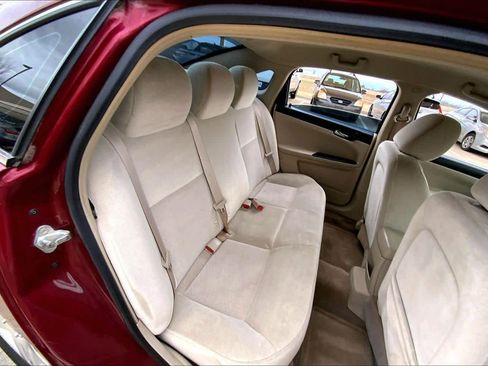 Used 2011 Chevrolet Impala LT image 19