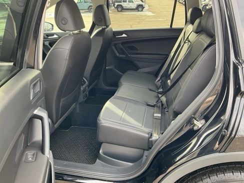 Used 2020 Volkswagen Tiguan SE AWD/4WD image 76