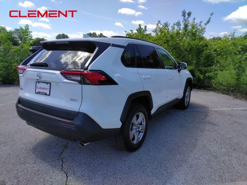 Used 2023 Toyota RAV4 XLE w/ Convenience Package FWD image 5