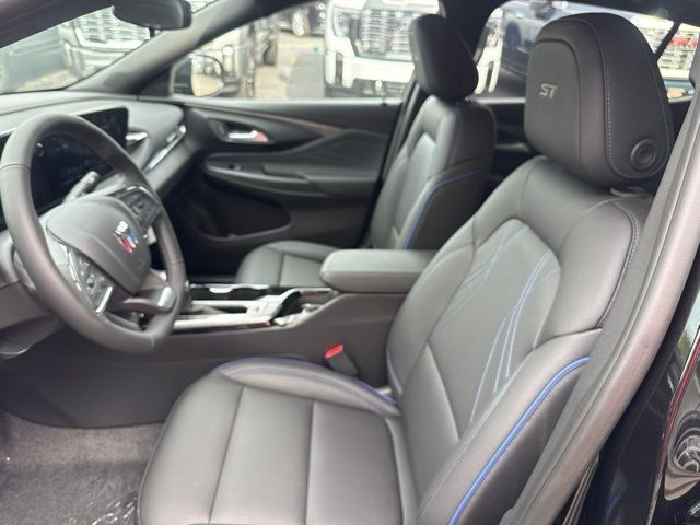 New 2026 Buick Envista Sport Touring w/ Convenience I Package FWD image 11