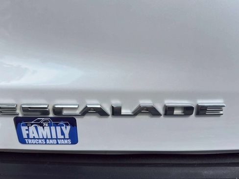 Used 2016 Cadillac Escalade Premium AWD/4WD image 26