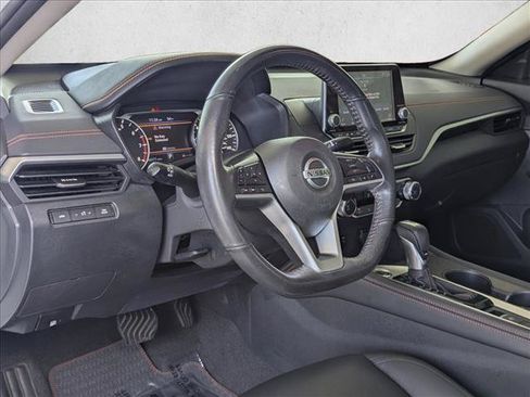 Used 2022 Nissan Altima 2.5 SR AWD/4WD image 10