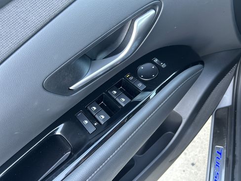 Used 2025 Hyundai Tucson Limited image 28