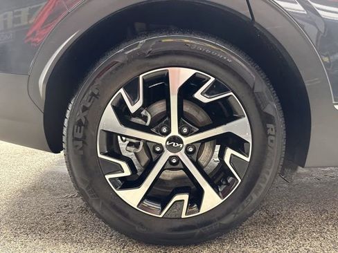 Used 2024 Kia Sportage EX image 22