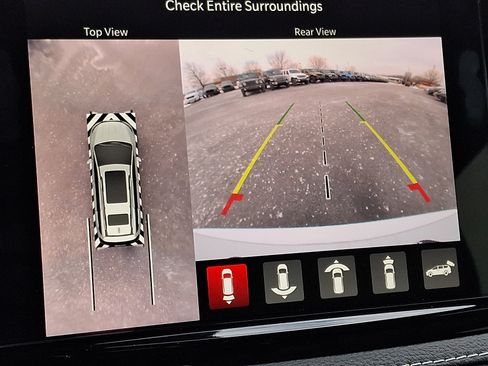 Used 2026 Chrysler Pacifica Select FWD image 13