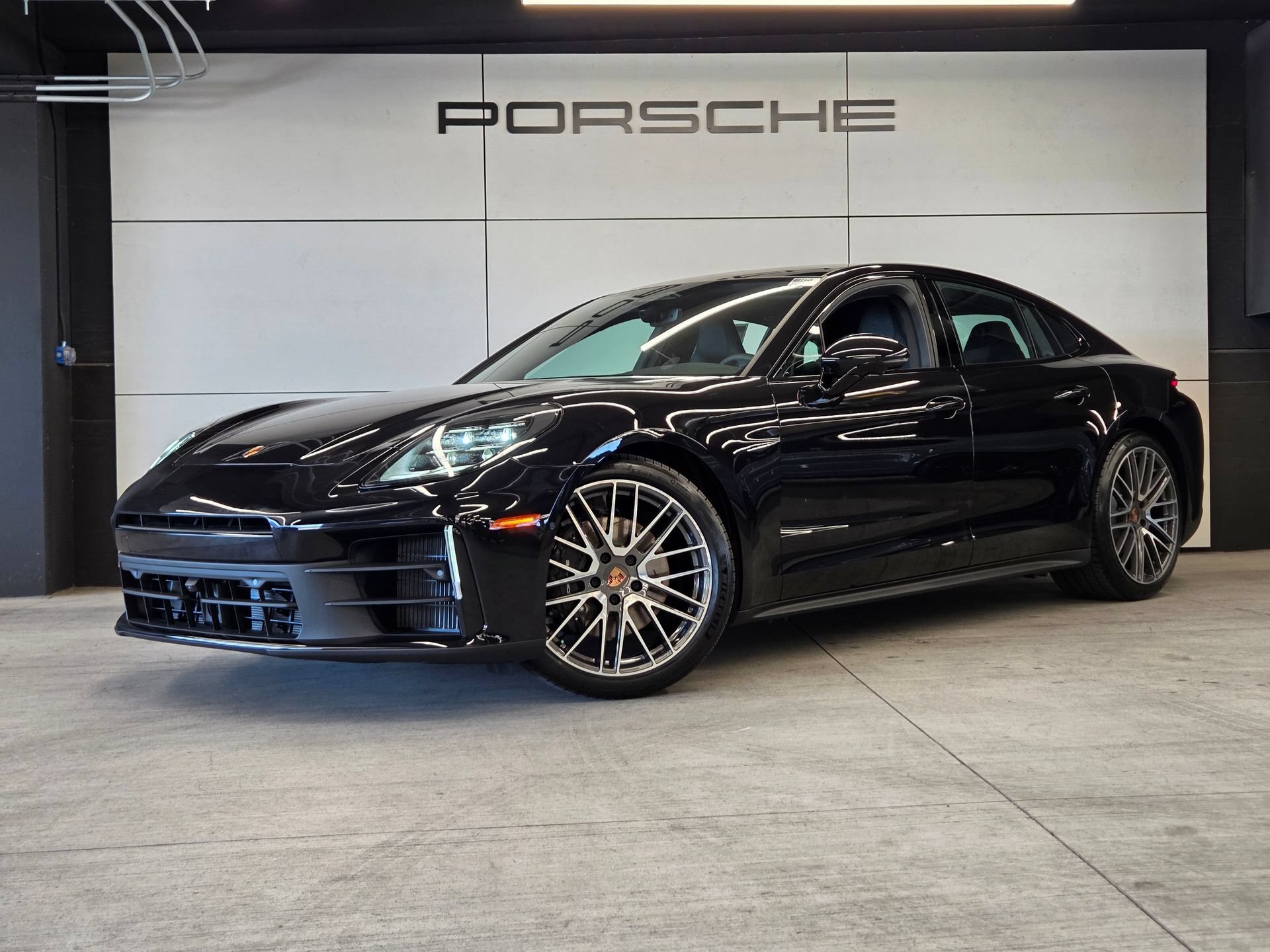 New 2026 Porsche Panamera 4 AWD/4WD image 1