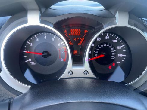 Used 2015 Nissan Juke SV image 28