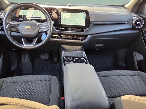 Certified 2026 Chevrolet Equinox LT w/ LPO, Floor Liner Package FWD image 12