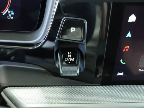 Used 2025 Porsche Cayenne Coupe image 17