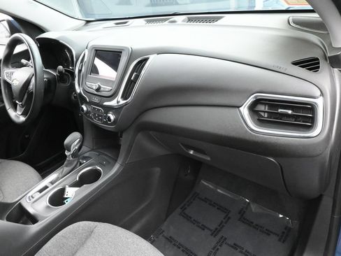 Used 2024 Chevrolet Equinox LT FWD image 43