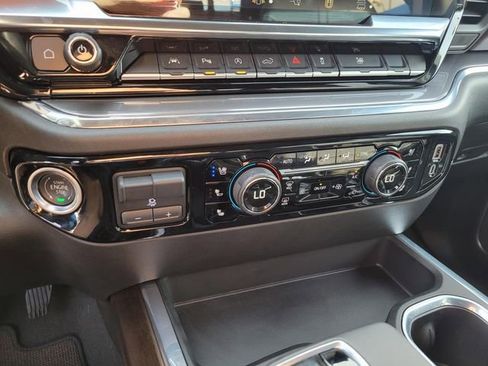 Used 2025 Chevrolet Silverado 1500 High Country image 26