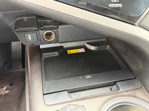 Used 2024 Toyota Camry XSE FWD image 27
