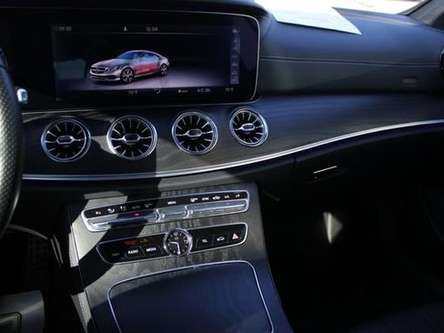 Used 2018 Mercedes-Benz E 400 4MATIC Coupe image 25