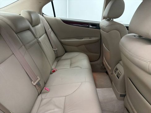 Used 2004 Lexus ES 330 image 27