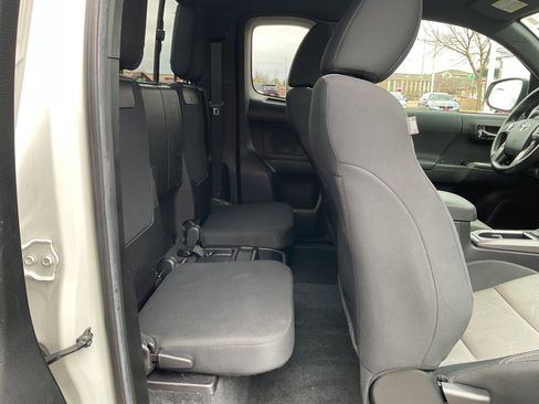 Used 2023 Toyota Tacoma TRD Off-Road image 15