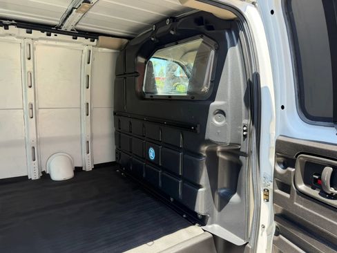Used 2022 Chevrolet Express 2500 w/ Driver Convenience Package RWD image 19
