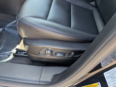 Used 2024 Cadillac XT4 Sport w/ Active Safety Package AWD/4WD image 19