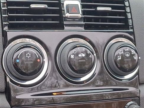 Used 2009 Saturn Sky w/ Premium Trim Package image 15