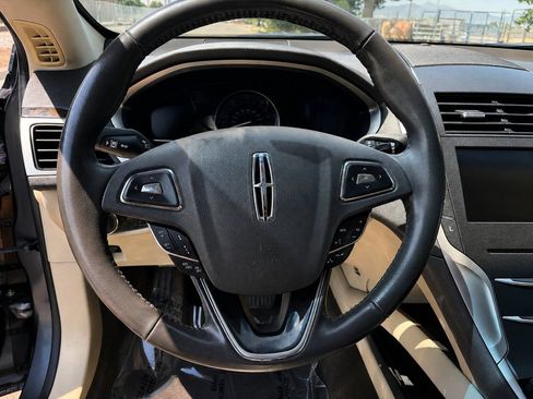 Used 2013 Lincoln MKZ Hybrid FWD image 16