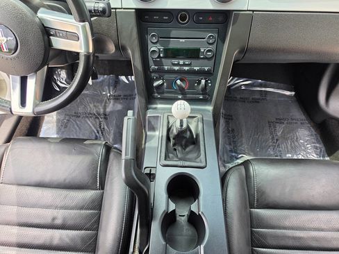 Used 2007 Ford Mustang GT RWD image 33