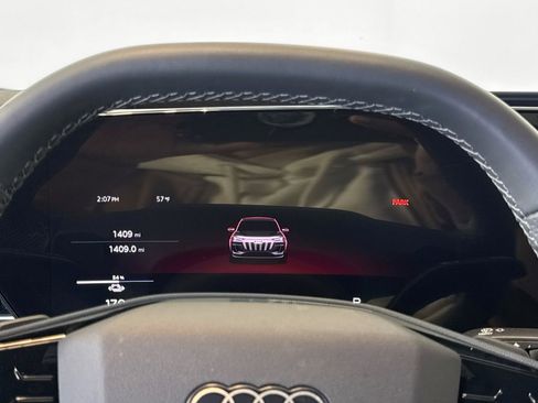 Used 2025 Audi SQ6 e-tron Prestige AWD/4WD image 11