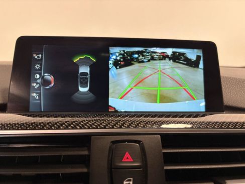 Used 2017 BMW M4 Convertible RWD image 32