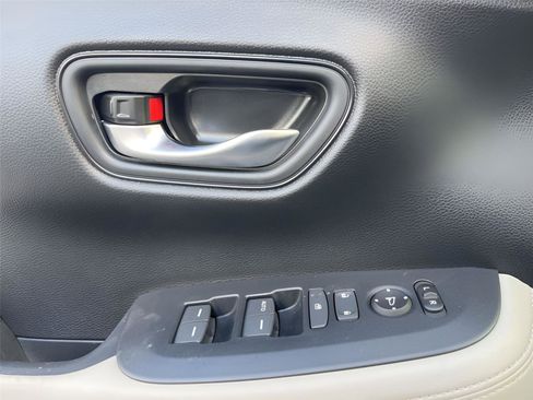 Used 2025 Honda HR-V LX image 22